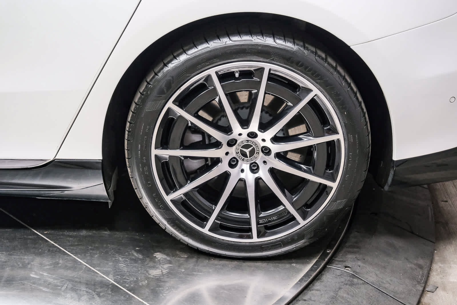 Certified 2023 Mercedes-Benz EQS 580 4MATIC Sedan image 9