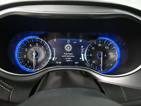 Used 2025 Chrysler Pacifica Limited FWD image 36