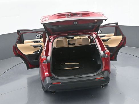 Used 2019 Toyota RAV4 LE image 65