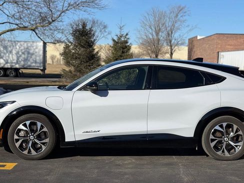 Used 2023 Ford Mustang Mach-E Premium image 3