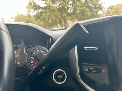 Used 2024 RAM 3500 Big Horn image 27