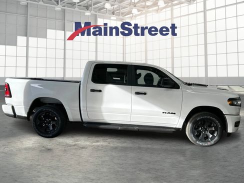 New 2026 RAM 1500 Express AWD/4WD image 6