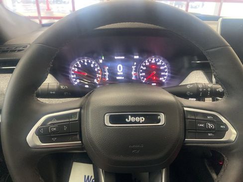 Certified 2023 Jeep Compass Latitude w/ Sun and Sound Group AWD/4WD image 26