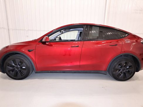 Used 2025 Tesla Model Y Long Range AWD/4WD image 6