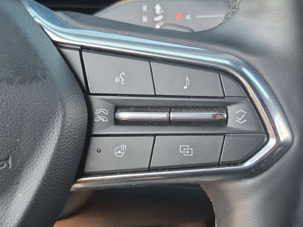 Used 2025 Chevrolet Equinox LT FWD image 19