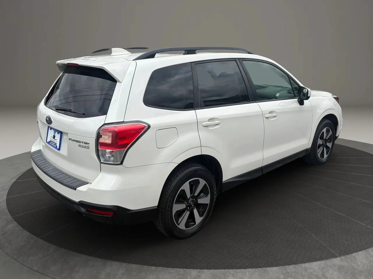 Used 2017 Subaru Forester 2.5i Premium w/ All-Weather Package AWD/4WD image 5