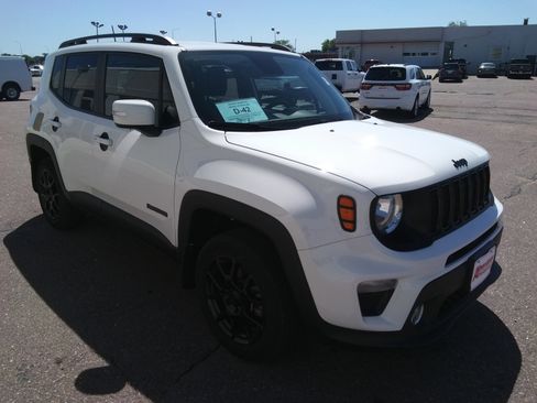 Used 2020 Jeep Renegade Altitude image 4