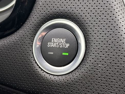 New 2026 Cadillac XT5 Luxury image 18