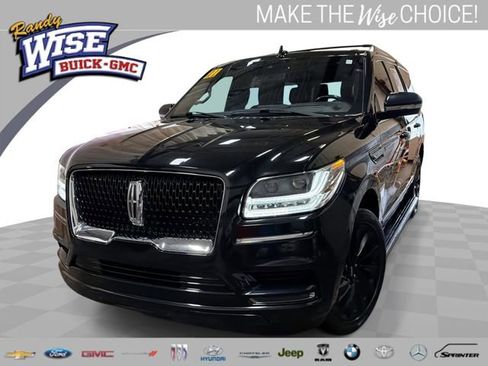 Used 2021 Lincoln Navigator Reserve image 1