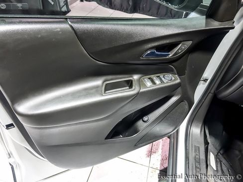 Used 2022 Chevrolet Equinox LT image 25
