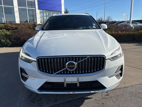Certified 2023 Volvo XC60 B5 Plus w/ Climate Package image 3