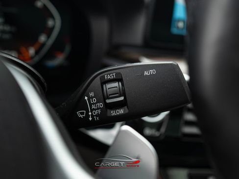 Used 2021 BMW M550i xDrive w/ Premium Package image 27