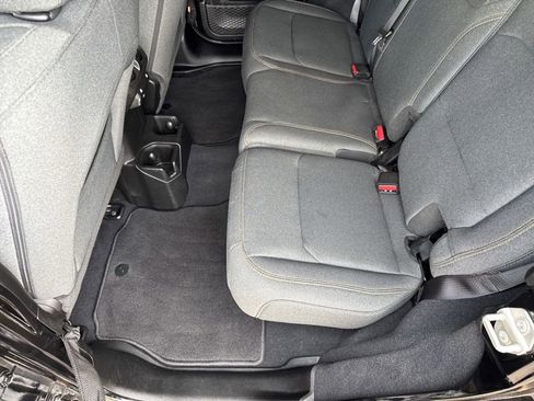 Used 2024 Jeep Wrangler Unlimited Sport AWD/4WD image 24