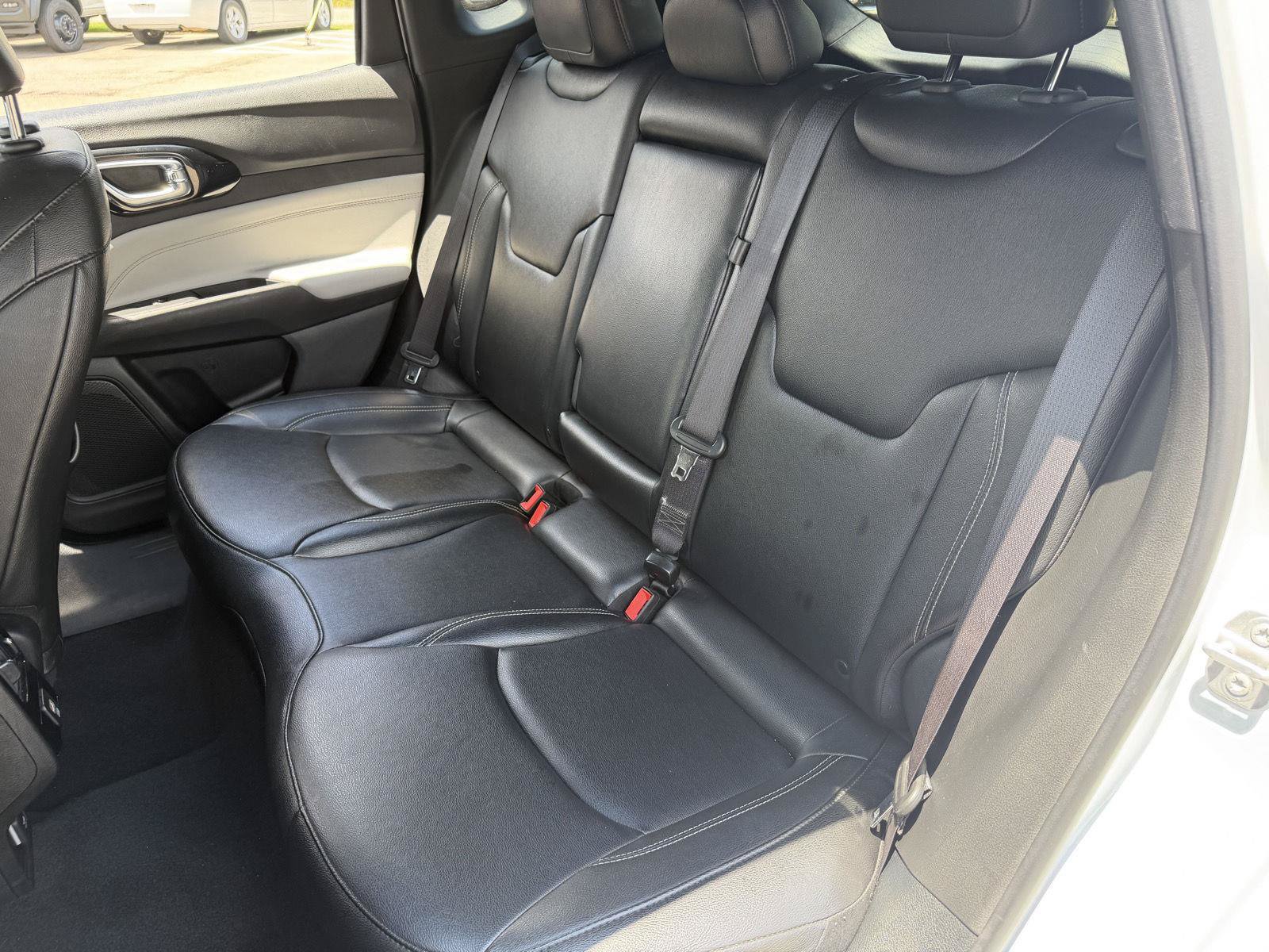 Certified 2025 Jeep Compass Limited AWD/4WD image 17