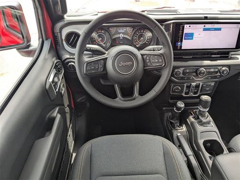 New 2025 Jeep Gladiator Sport image 15