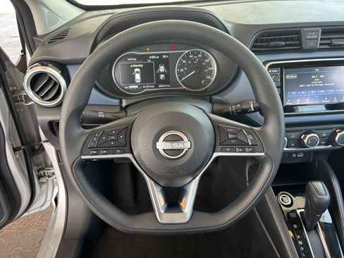 Used 2025 Nissan Versa SV FWD image 25
