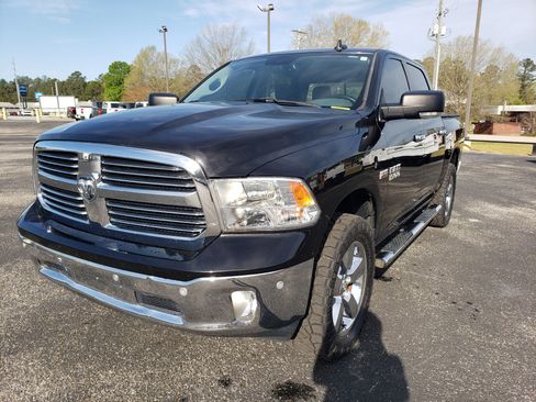 Used 2017 RAM 1500 Big Horn image 2