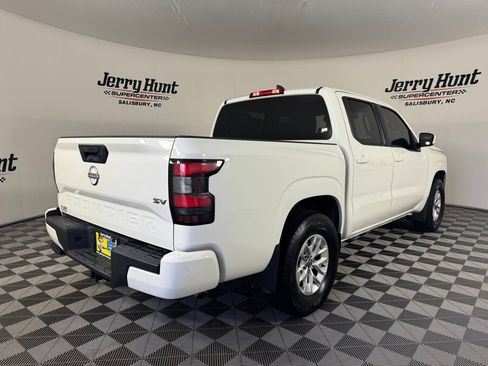 Used 2024 Nissan Frontier SV w/ Tow Package RWD image 6