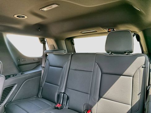 Used 2025 GMC Yukon Elevation w/ LPO, Elevation Black Package RWD image 23