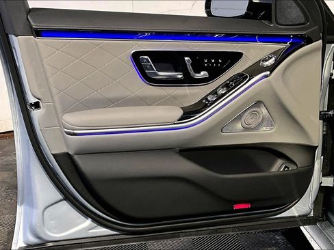 New 2026 Mercedes-Benz S 580 4MATIC Sedan image 11