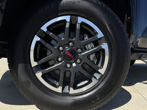 Used 2025 Toyota Tacoma TRD Sport RWD image 9