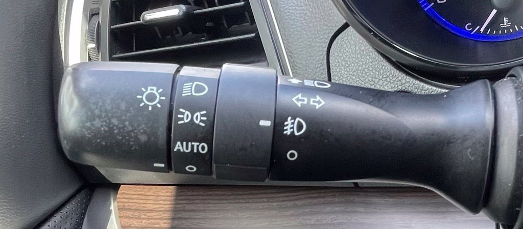 Used 2016 Subaru Legacy 2.5i Limited AWD/4WD image 17