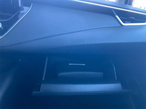 Used 2023 Toyota Corolla LE image 23