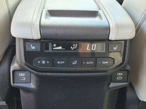 Used 2024 Toyota Grand Highlander AWD image 26