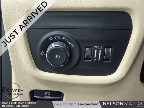 Used 2021 Jeep Grand Cherokee L Limited AWD/4WD image 24