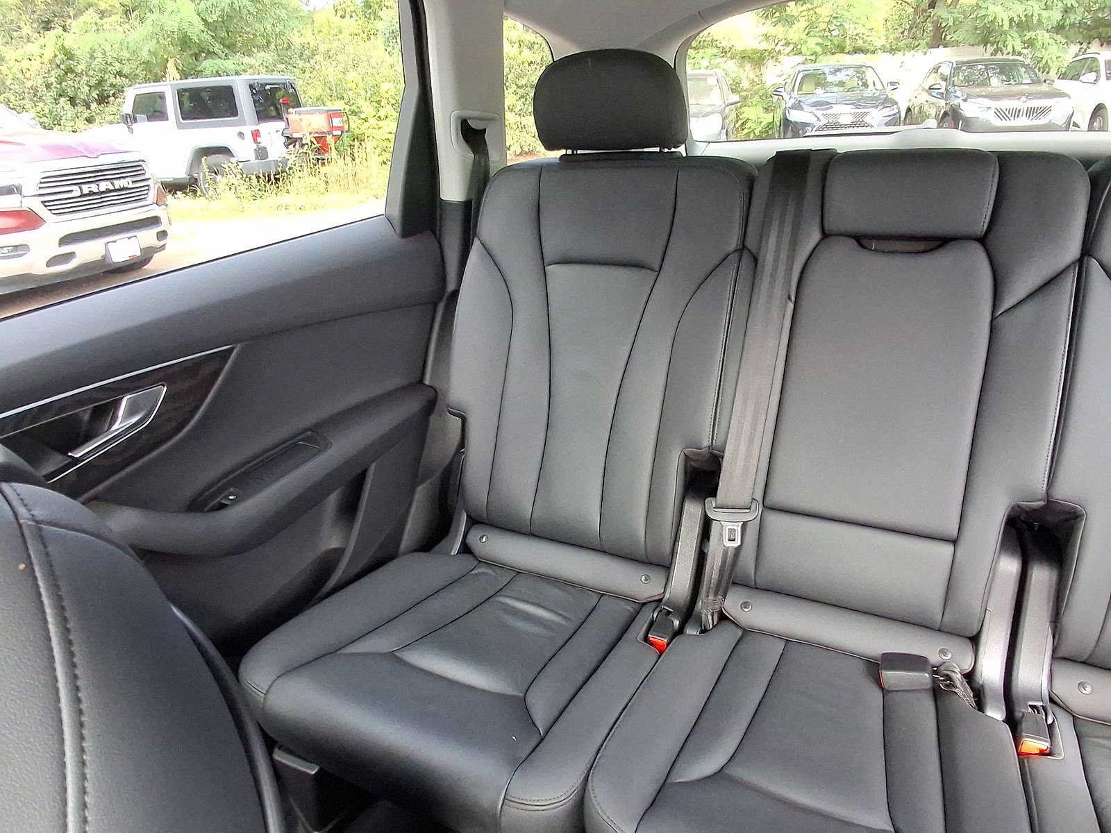 Used 2023 Audi Q7 3.0T Premium AWD/4WD image 12