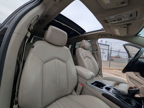 Used 2013 Cadillac SRX Premium image 25