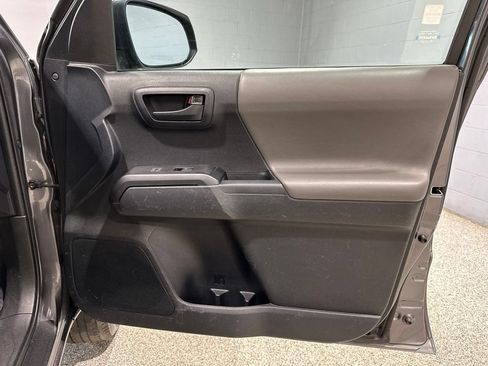 Certified 2021 Toyota Tacoma SR w/ SX Package AWD/4WD image 10