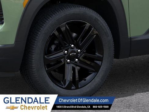 New 2026 Chevrolet TrailBlazer LT w/ Midnight Edition FWD image 9