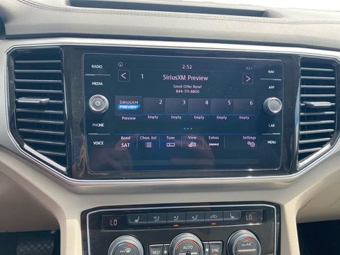 Used 2019 Volkswagen Atlas SEL FWD image 25