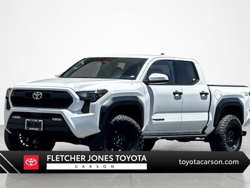 Certified 2025 Toyota Tacoma TRD Off-Road AWD/4WD image 1