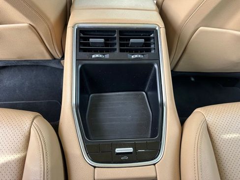 Used 2018 Porsche Panamera image 35