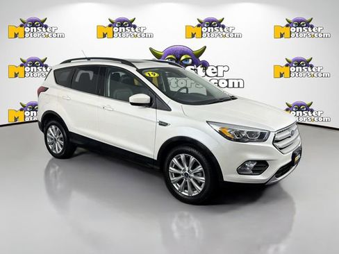Used 2019 Ford Escape SEL image 3