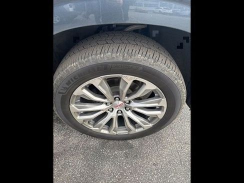 Used 2021 GMC Yukon Denali w/ Denali Premium Package image 27