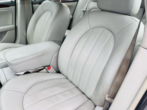 Used 2008 Buick Lucerne CXL w/ Driver Confidence Package FWD image 21