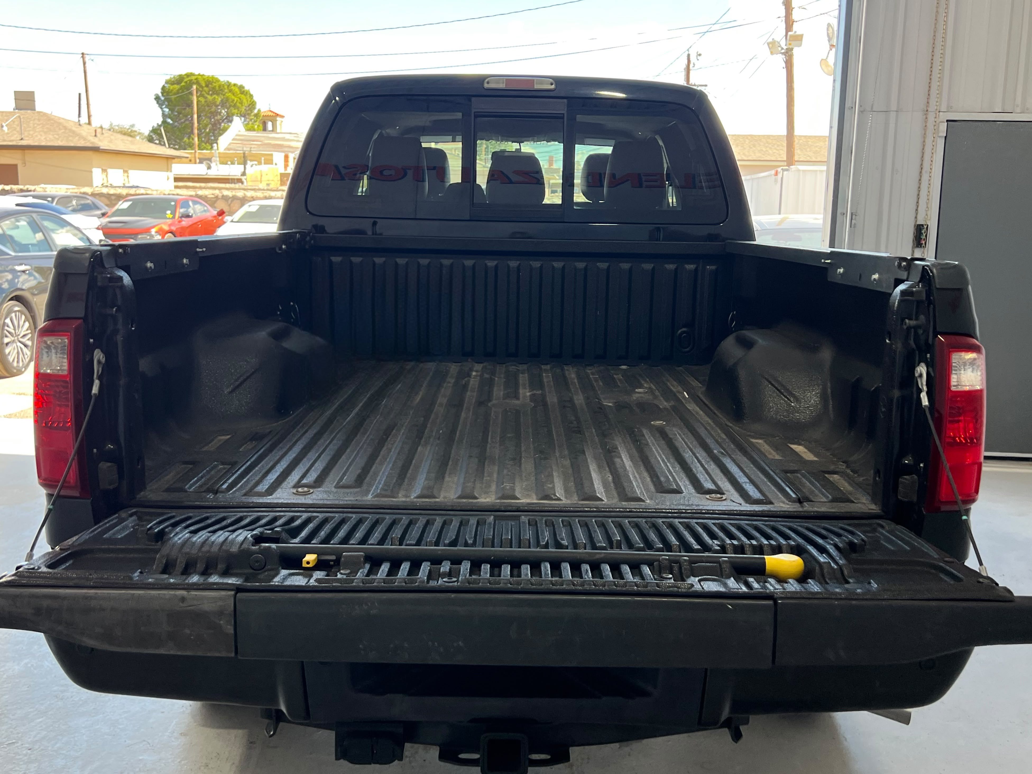 Used 2015 Ford F250 Platinum w/ FX4 Off-Road Package AWD/4WD image 5