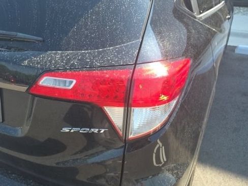 Used 2021 Honda HR-V Sport image 4