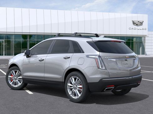 New 2026 Cadillac XT5 Sportv w/ LPO, Floor Liner Package AWD/4WD image 6