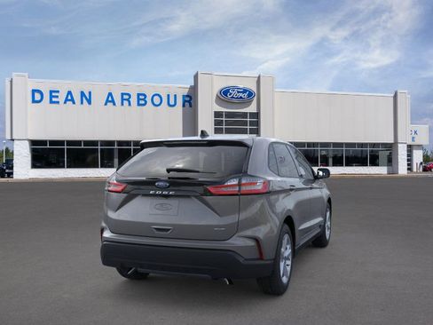 New 2024 Ford Edge SE image 8