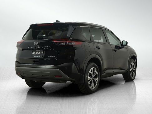 Used 2022 Nissan Rogue SV w/ SV Premium Package image 5