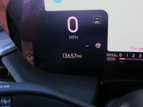 Used 2025 Buick Enclave Preferred image 31