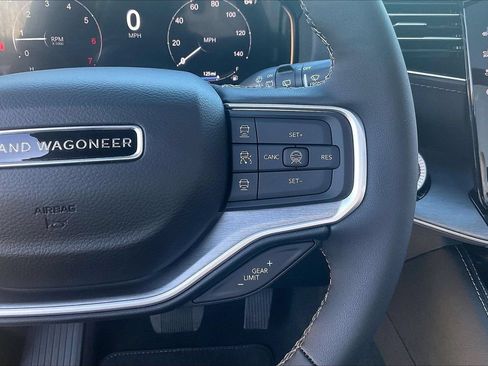 New 2026 Jeep Grand Wagoneer Limited AWD/4WD image 32