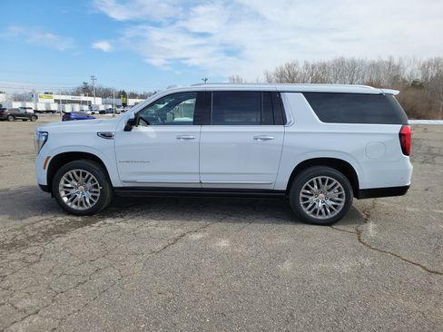 New 2026 GMC Yukon XL Denali w/ Sun & Power Step Package image 2
