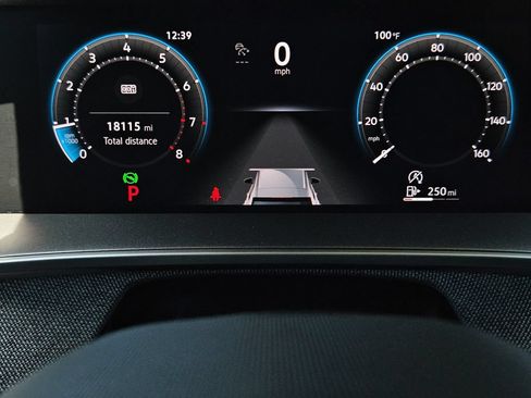 Used 2025 Volkswagen Tiguan S FWD image 13