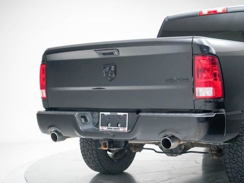 Used 2017 RAM 1500 Express w/ Black Ram 1500 Express Group AWD/4WD image 13