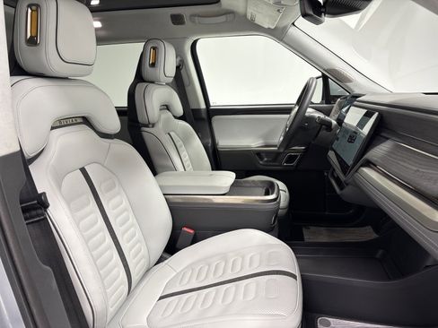 Used 2023 Rivian R1T Adventure image 23